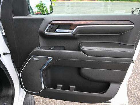 Used 2022 GMC Sierra 1500 SLT w/ SLT Convenience Package AWD/4WD image 26