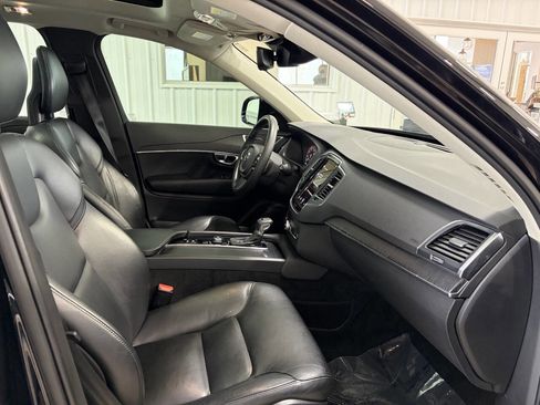 Used 2020 Volvo XC90 T5 Momentum image 29