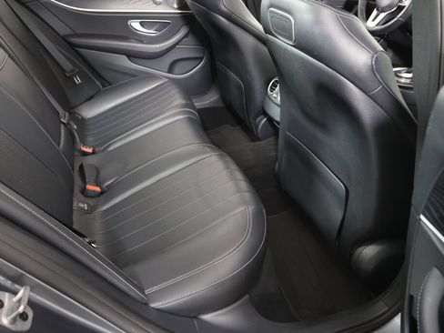 Used 2019 Mercedes-Benz E 300 4MATIC image 24