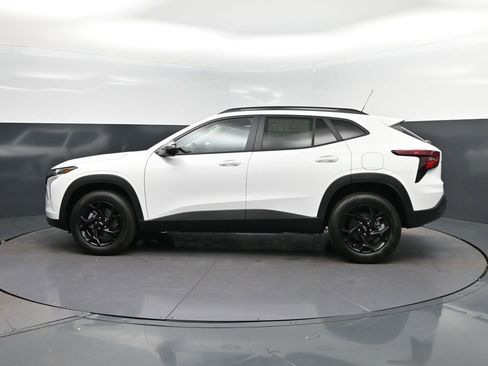 New 2026 Chevrolet Trax LT w/ Driver Confidence Package FWD image 4