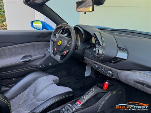 Used 2019 Ferrari 488 Spider RWD image 32