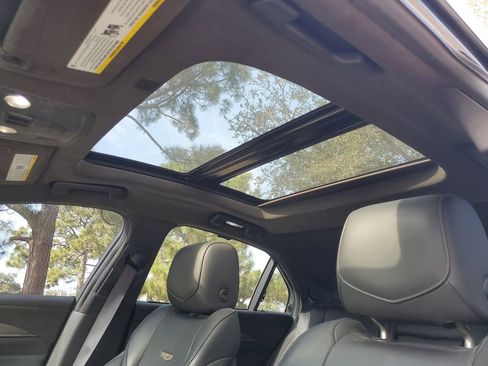 Used 2017 Cadillac CTS V w/ Luxury Package image 27