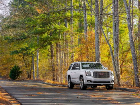 Used 2018 GMC Yukon Denali w/ Denali Ultimate Package image 39