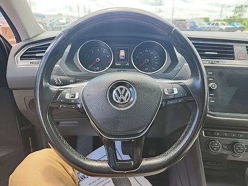 Used 2019 Volkswagen Tiguan SE FWD image 12