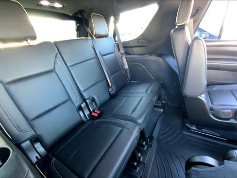 Used 2021 GMC Yukon SLT w/ SLT Luxury Plus Package image 15