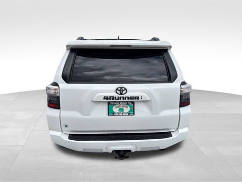 Used 2021 Toyota 4Runner SR5 AWD/4WD image 4