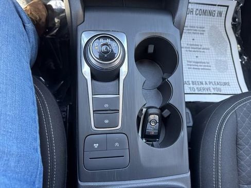 Used 2025 Ford Escape Active AWD/4WD image 22