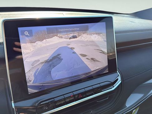 New 2026 Jeep Compass Latitude image 32