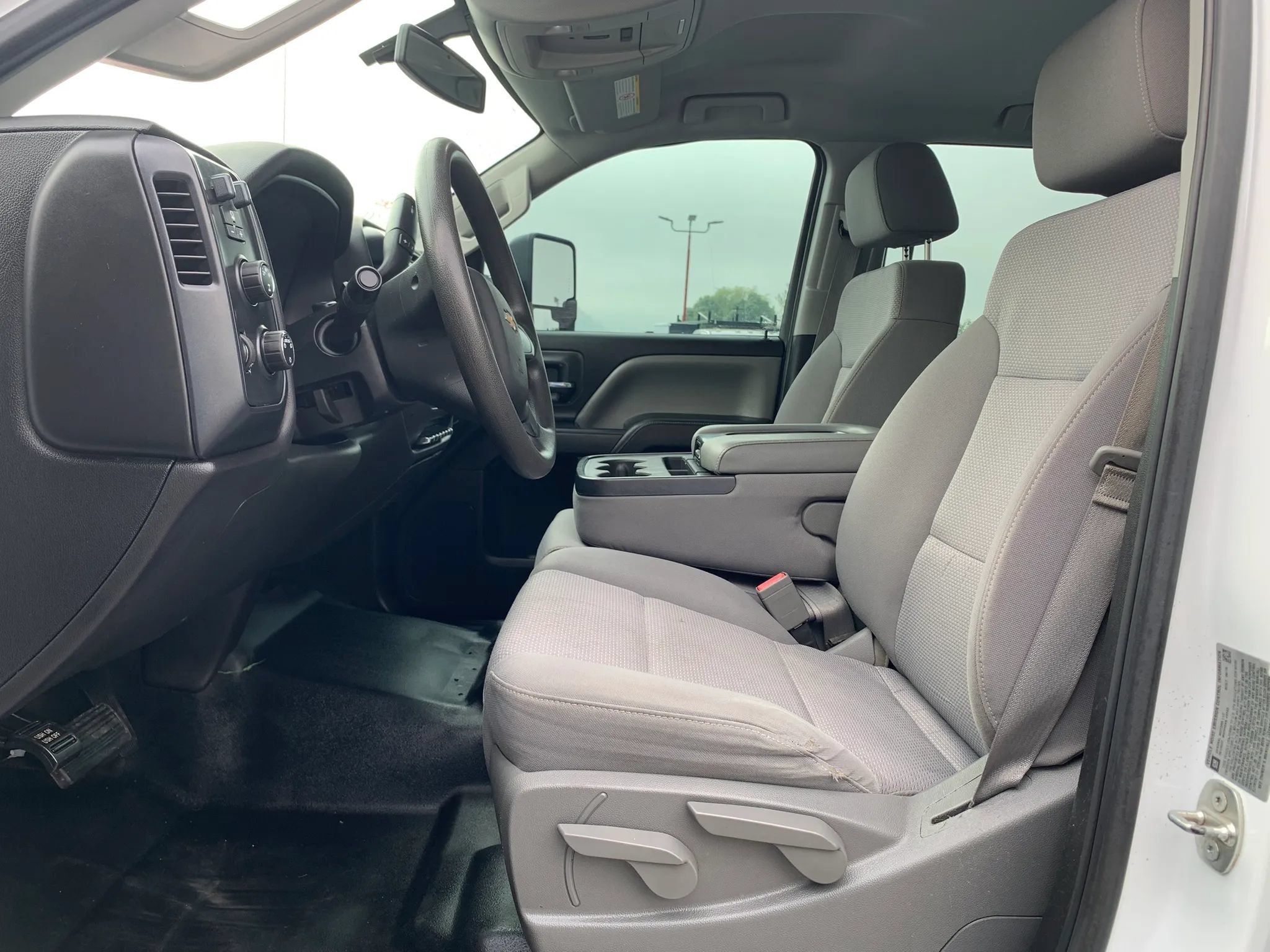 Used 2015 Chevrolet Silverado 3500 W/T w/ WT Convenience Package AWD/4WD image 10