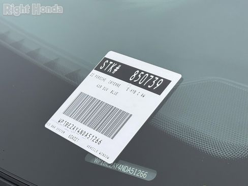 Used 2022 Porsche Cayenne Base image 31