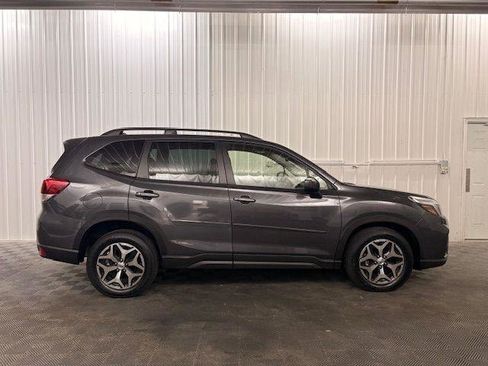 Used 2021 Subaru Forester Premium image 23