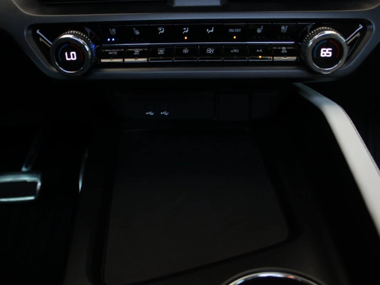 Used 2024 Acura ZDX A-Spec RWD image 31