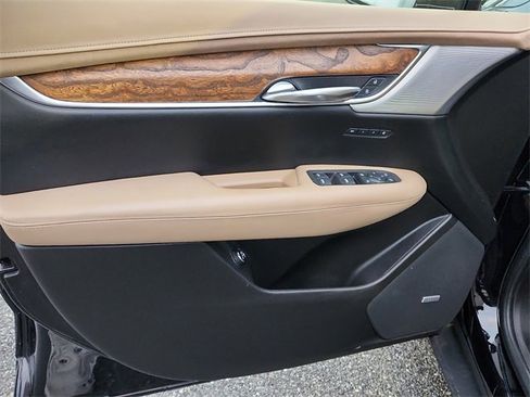 Certified 2021 Cadillac XT5 Premium Luxury w/ Platinum Package image 12