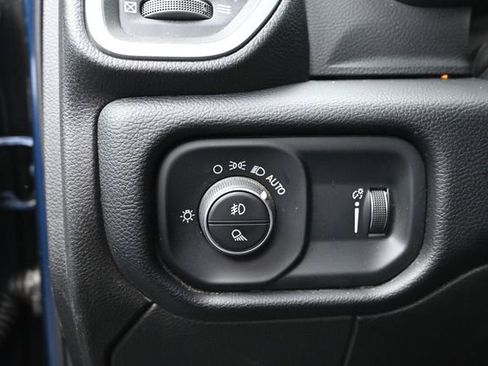 Used 2024 RAM 2500 Big Horn w/ Night Edition AWD/4WD image 15