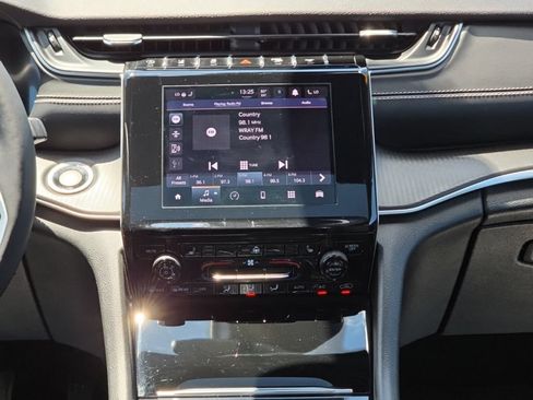Certified 2023 Jeep Grand Cherokee L Altitude AWD/4WD image 33