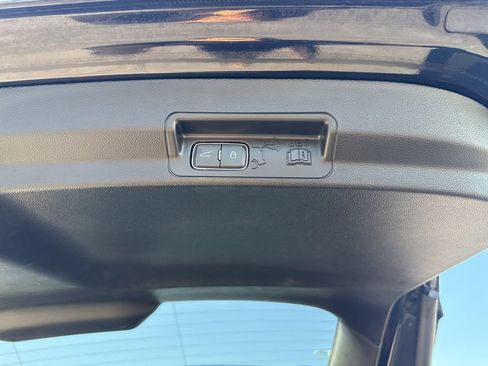 Used 2023 Ford Explorer XLT w/ Equipment Group 202A AWD/4WD image 41