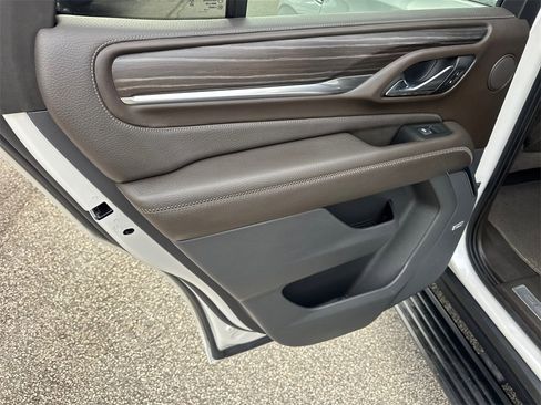 Used 2021 GMC Yukon Denali w/ LPO, Illumination Package image 21