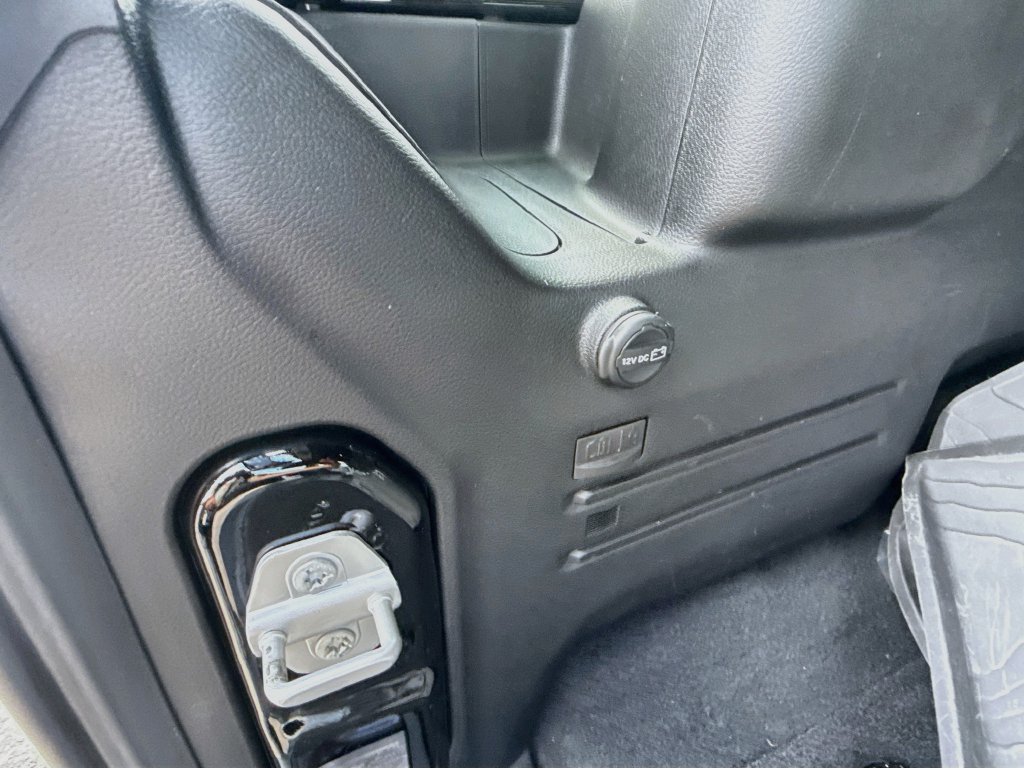 Used 2024 Jeep Wrangler Unlimited w/ Convenience Group AWD/4WD image 31
