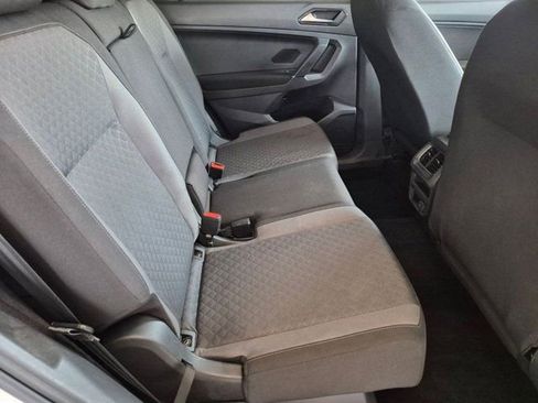 Used 2018 Volkswagen Tiguan S FWD image 17