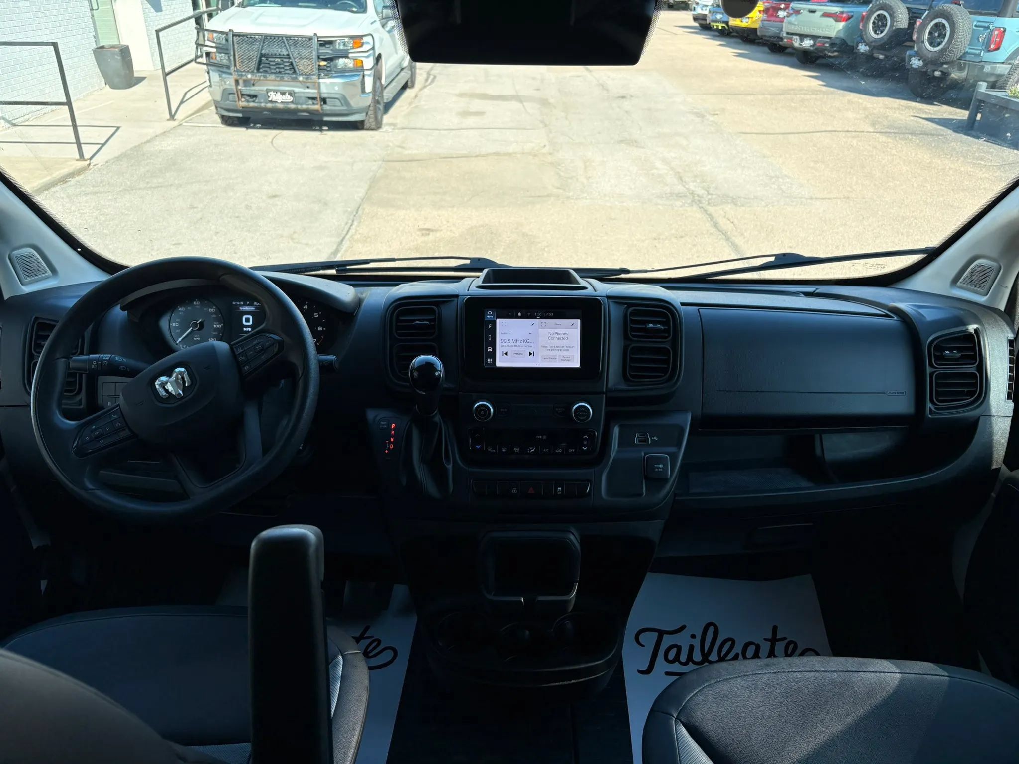Used 2025 RAM ProMaster 2500 w/ Convenience Group FWD image 23