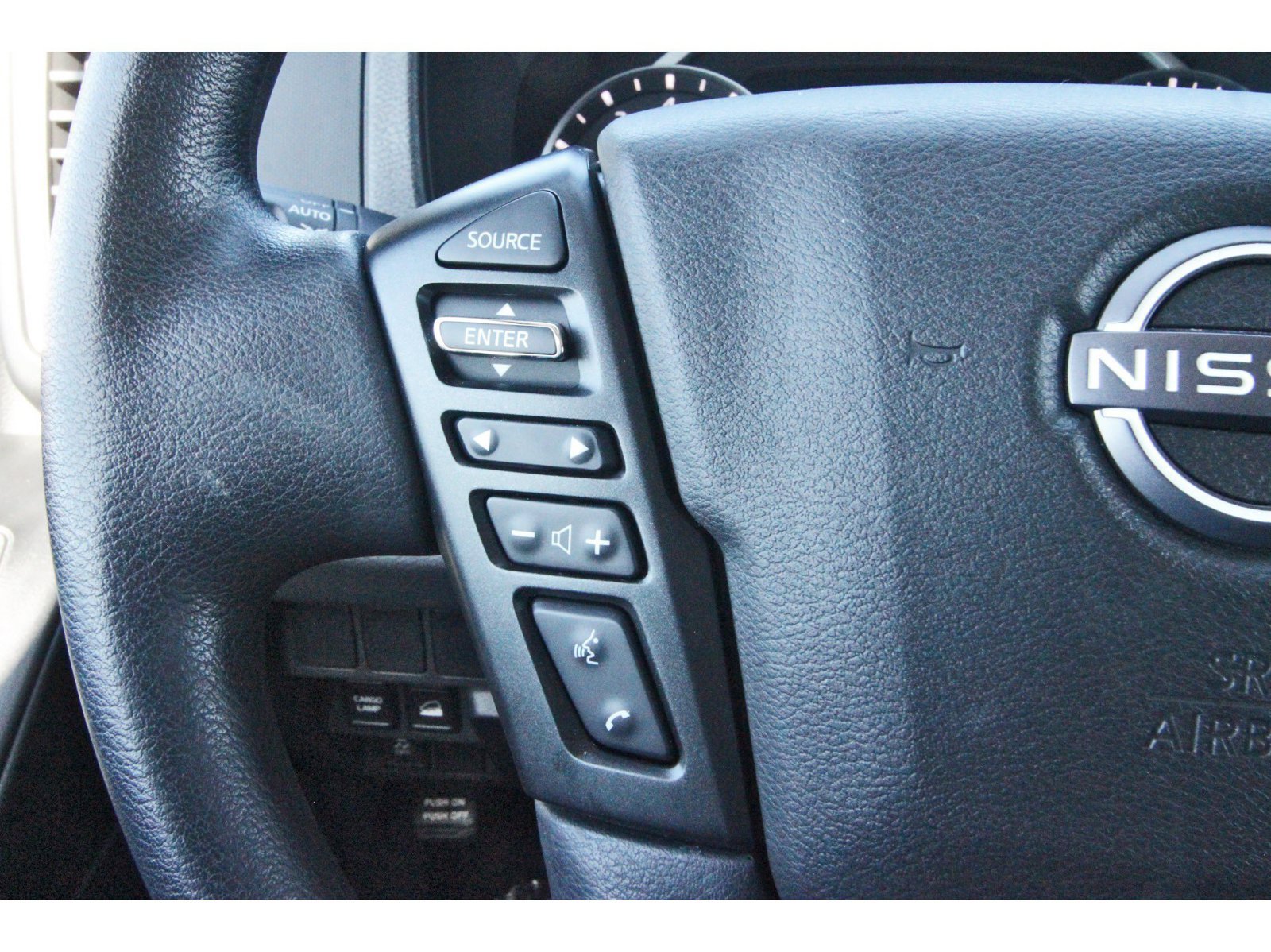 Certified 2024 Nissan Frontier SV AWD/4WD image 19