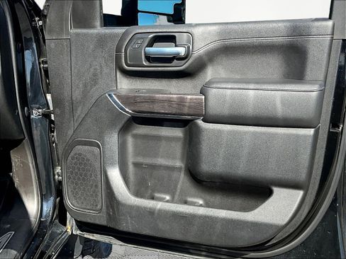 Used 2021 Chevrolet Silverado 2500 LTZ AWD/4WD image 29