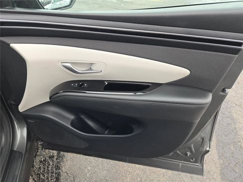 Used 2024 Hyundai Tucson Limited image 6
