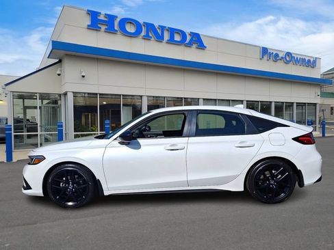 Used 2023 Honda Civic Sport image 8
