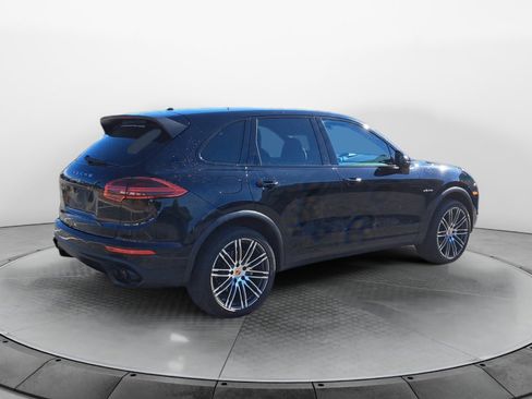 Used 2015 Porsche Cayenne S w/ Premium Package AWD/4WD image 6