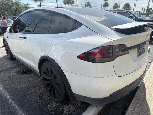 Used 2022 Tesla Model X AWD/4WD image 6