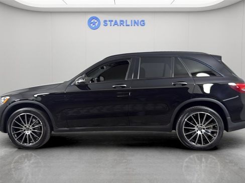 Used 2017 Mercedes-Benz GLC 300 4MATIC image 2