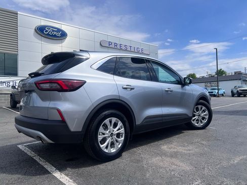 Used 2023 Ford Escape Active w/ Tech Pack #2 FWD image 16