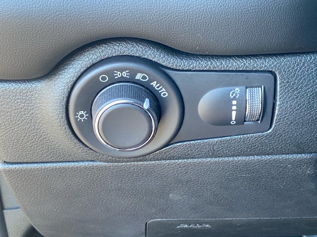 Used 2024 Dodge Durango R/T RWD image 23