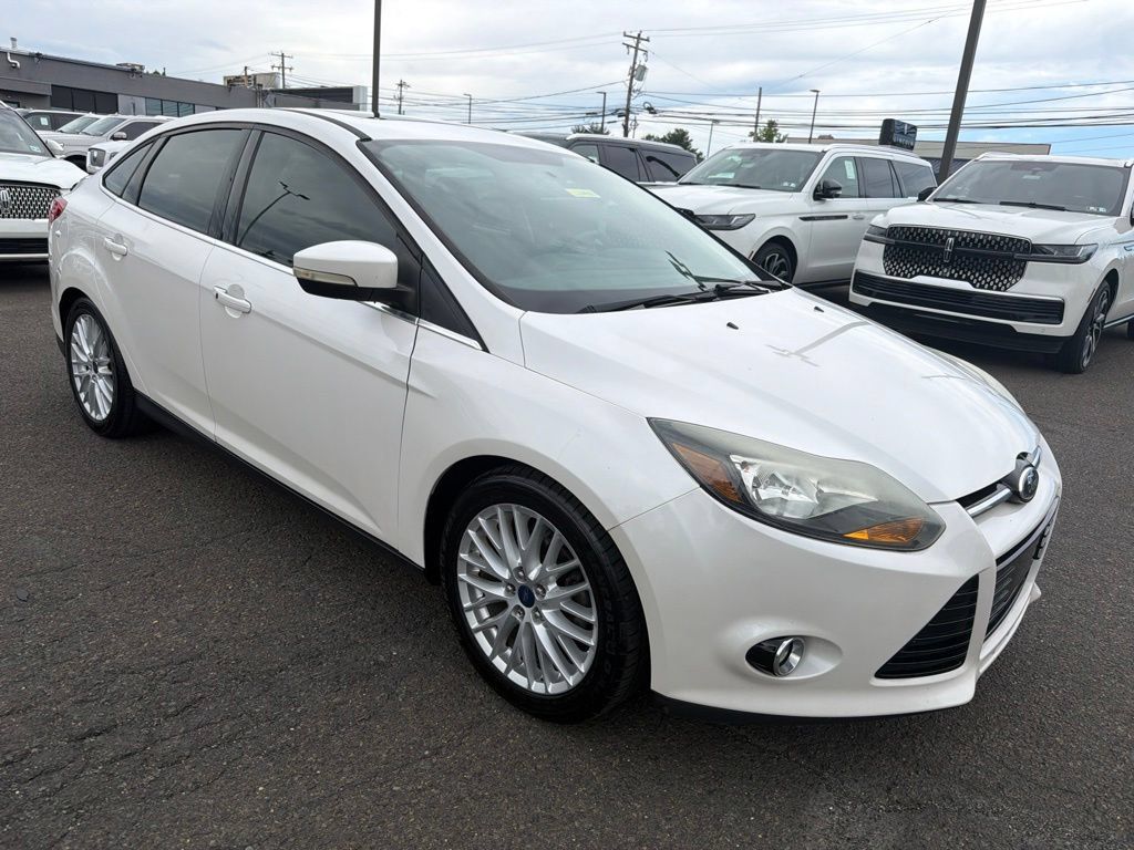 Used 2014 Ford Focus Titanium FWD image 8