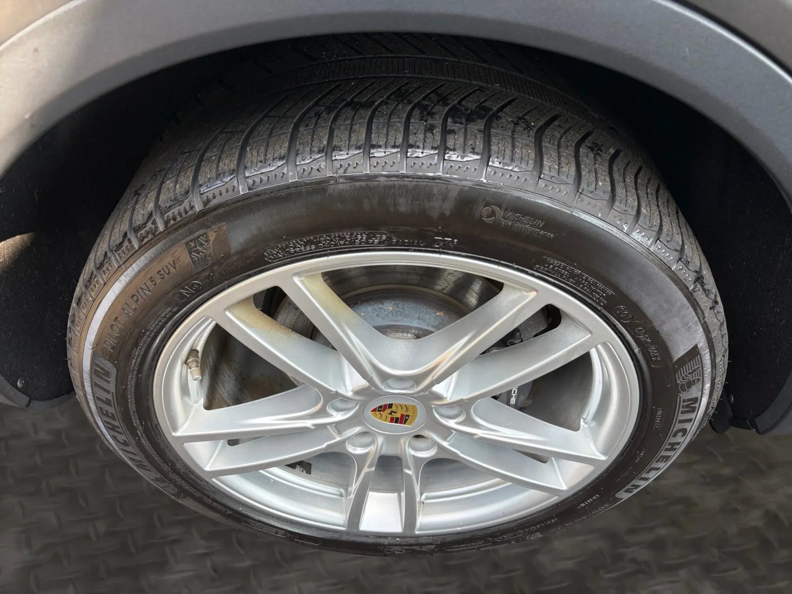 Used 2019 Porsche Cayenne AWD/4WD image 41