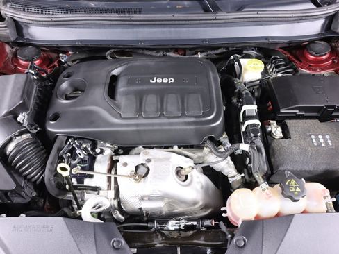 Used 2019 Jeep Cherokee Limited AWD/4WD image 49