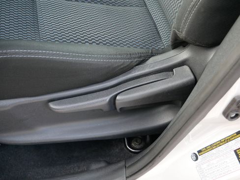 Used 2018 Nissan Versa Note SV image 19