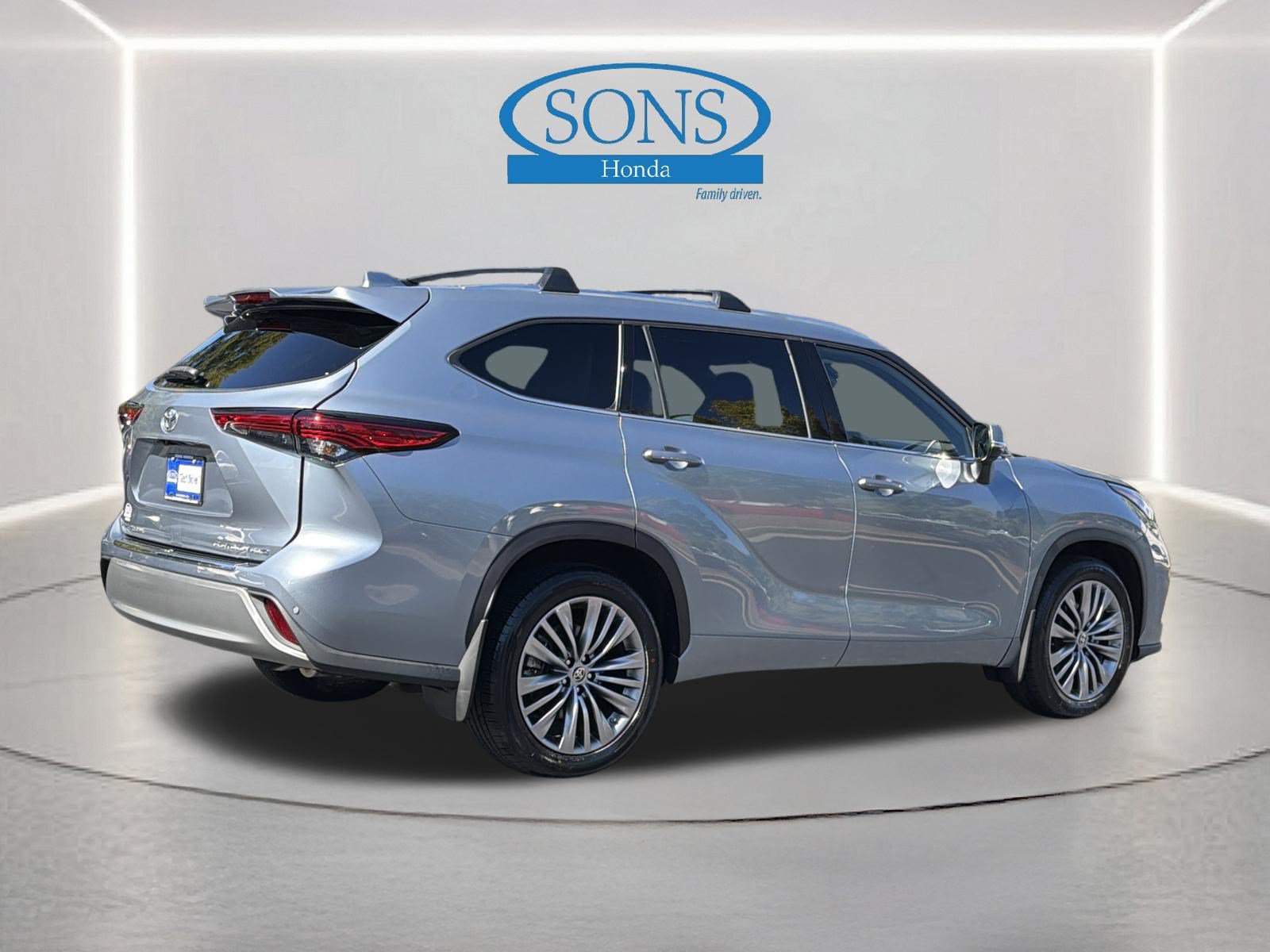 Used 2021 Toyota Highlander Platinum AWD/4WD image 29