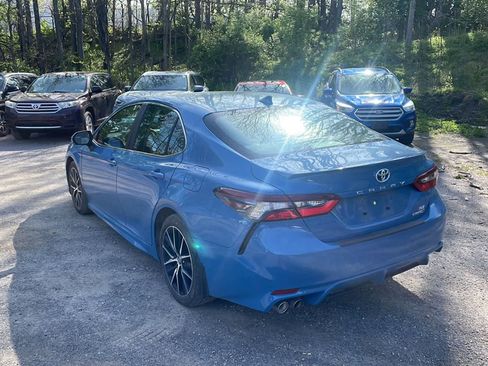 Used 2023 Toyota Camry SE FWD image 6