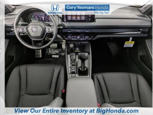 Used 2025 Honda Accord Sport image 16