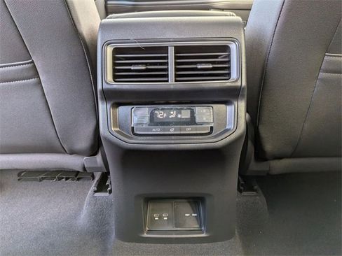 New 2026 Volkswagen Atlas SE image 26