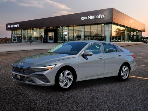 New 2026 Hyundai Elantra Limited image 2