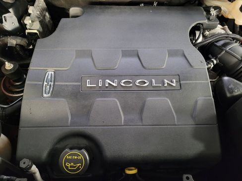 Used 2017 Lincoln MKX Reserve FWD image 30