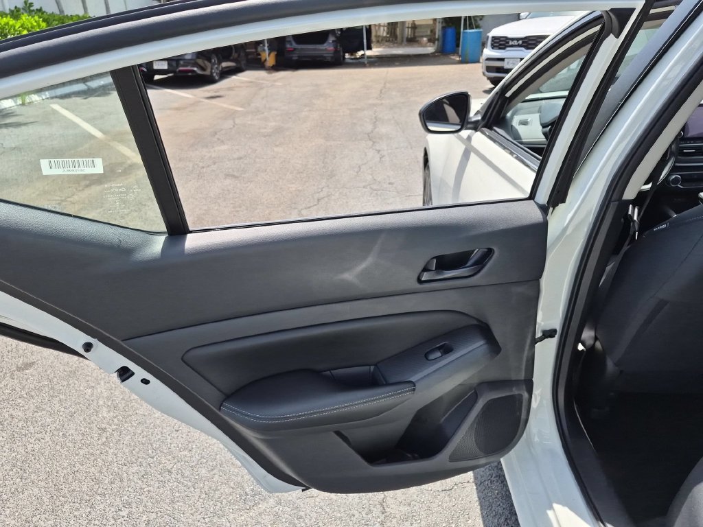 Used 2025 Nissan Altima 2.5 SV AWD/4WD image 26