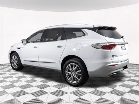 Used 2023 Buick Enclave Essence w/ Experience Buick Package AWD/4WD image 17