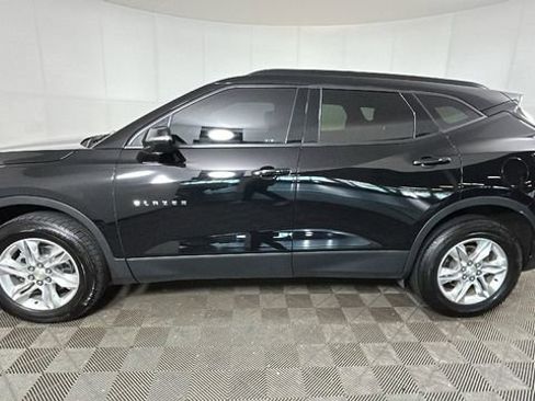 Used 2022 Chevrolet Blazer LT FWD image 6