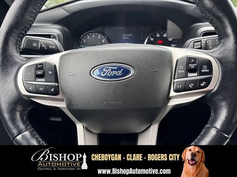 Used 2022 Ford Explorer XLT w/ Equipment Group 202A AWD/4WD image 27
