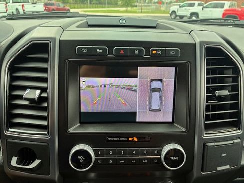 Used 2021 Ford Expedition Platinum image 28