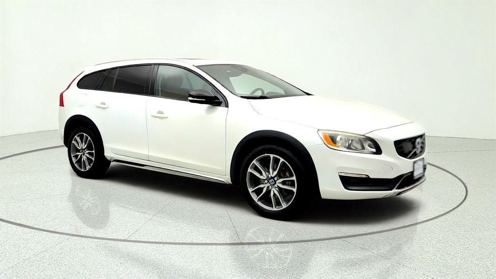 Used 2015 Volvo V60 T5 Cross Country w/ Convenience Package AWD/4WD image 3