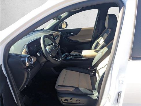 New 2026 Chevrolet Equinox ACTIV w/ Convenience Package III image 4